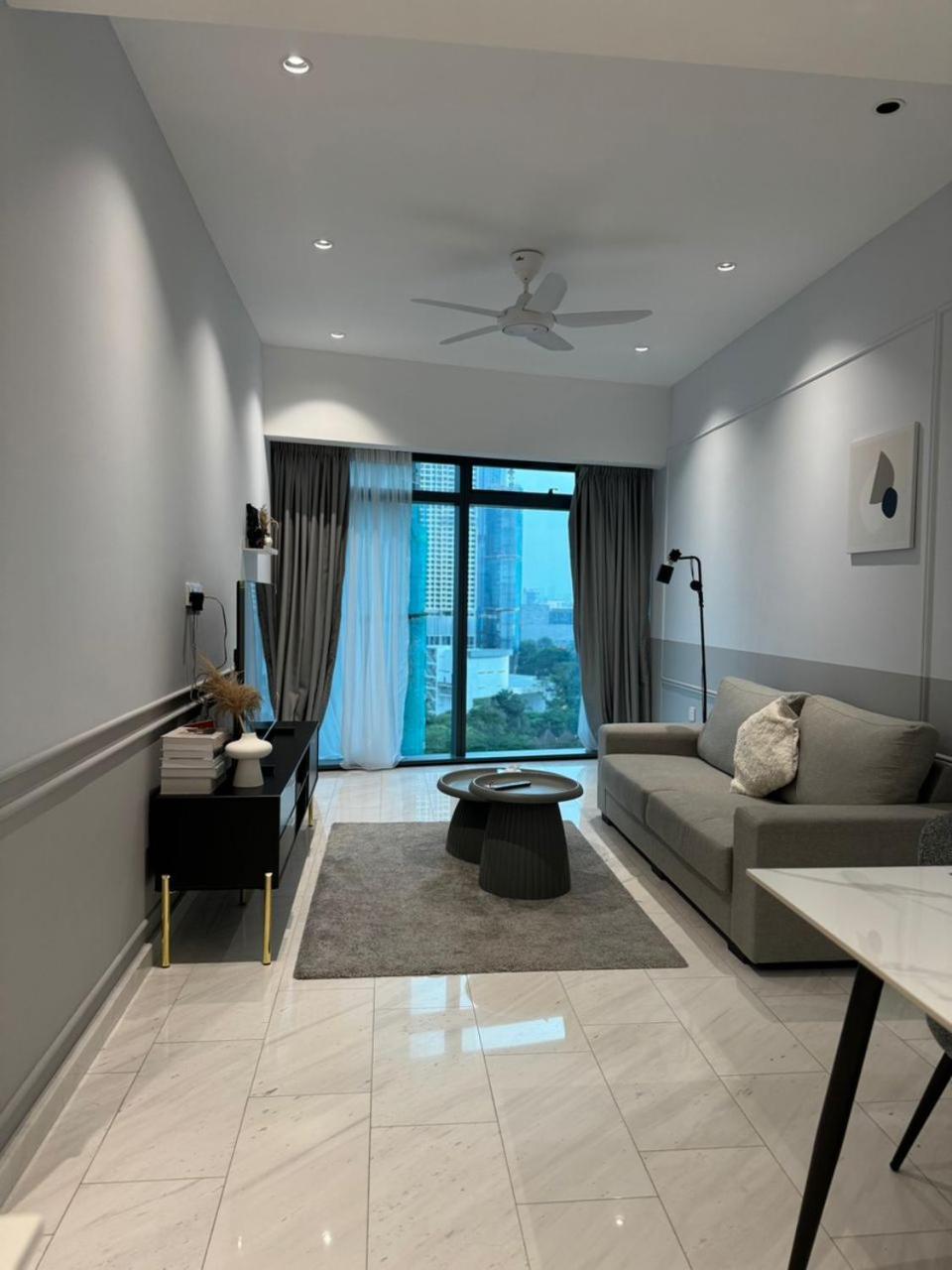 Eaton Residences Klcc By Perkasa Ikon Куала Лумпур Екстериор снимка