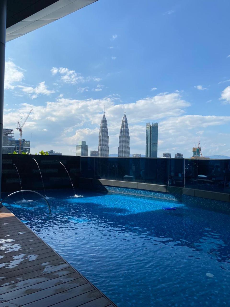 Eaton Residences Klcc By Perkasa Ikon Куала Лумпур Екстериор снимка
